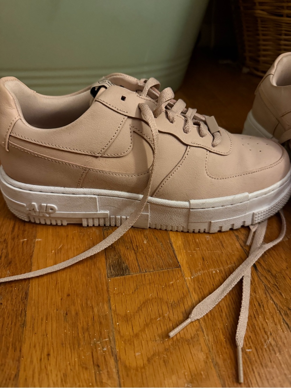 Nike Kids Light Pink Low-Top Sneakers